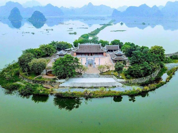 Chùa Tam Chúc Hà Nam – Khám phá ngôi chùa lớn nhất Việt Nam -